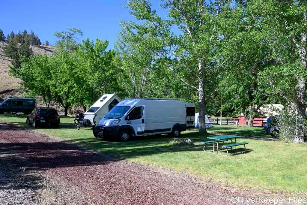 Camping at Deschutes River Fly Shop and Camp | www.johnkreft.com