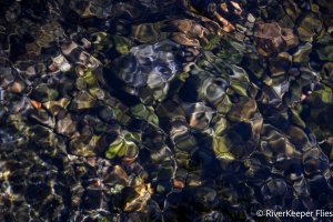 Colorful Rocks on Metolius River | www.johnkreft.com
