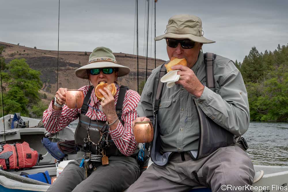Eating Burgers on Deschutes | www.riverkeeperflies.com