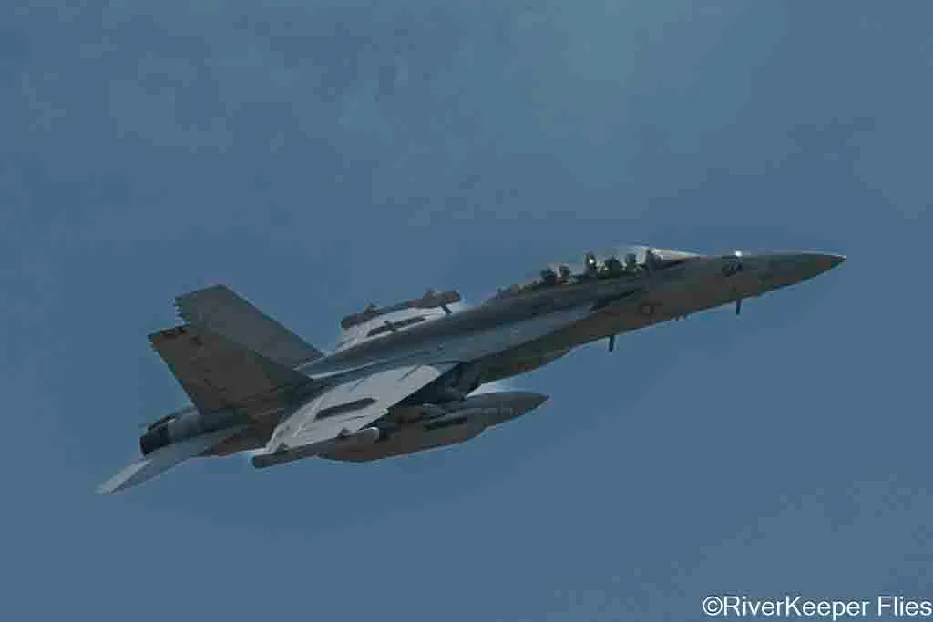 F 18 at Upper Columbia River | www.johnkreft.com
