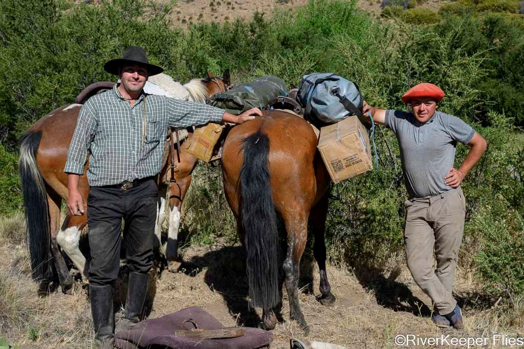 Gauchos Loading Horses | www.johnkreft.com