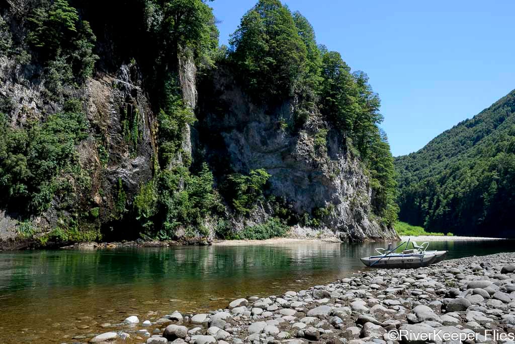 Lunch Spot on Rio Palena | www.johnkreft.com