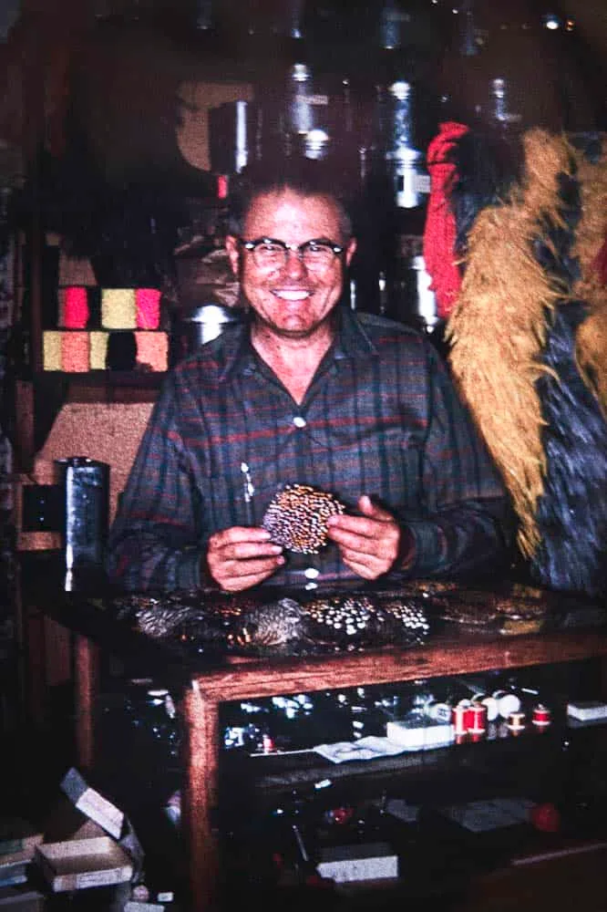 Wayne 'Buz' Buszek Tying Flies | www.johnkreft.com